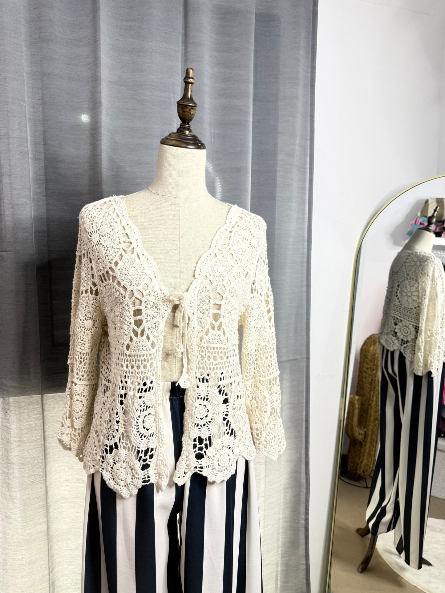 Chaqueta crochet beige