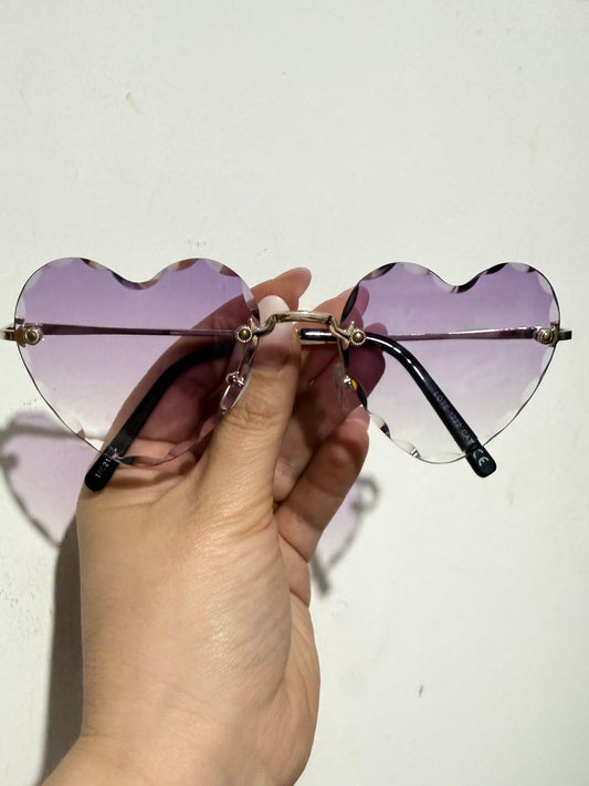 Gafas corazón lila
