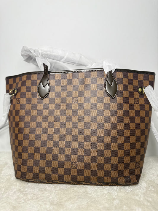NEVER DAMIER PIEL
