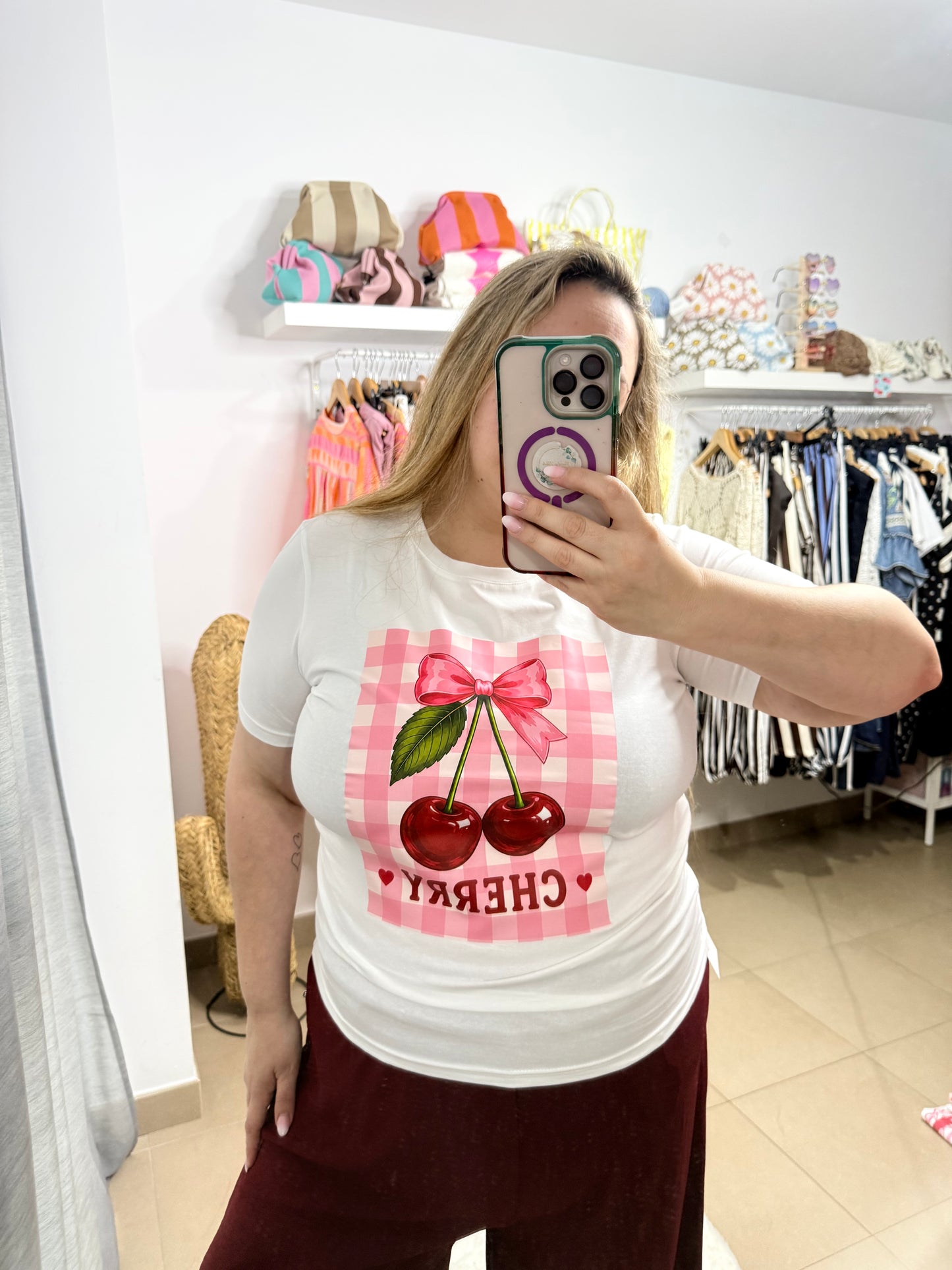 Camiseta cherry lady
