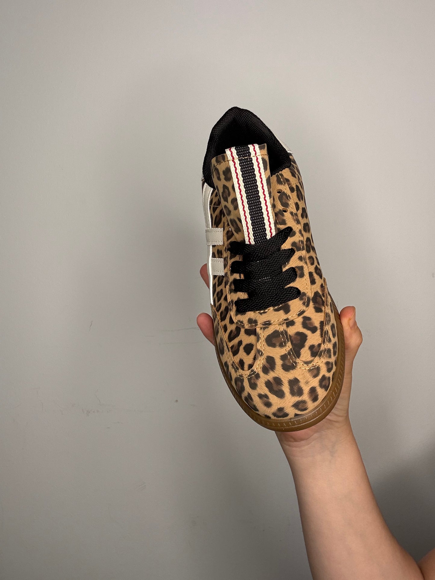 Zapatilla leopardo