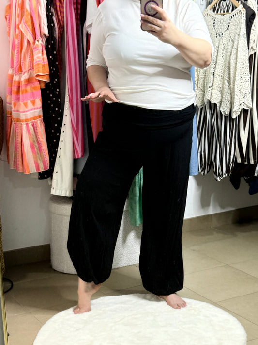 Pantalón bombacho negro