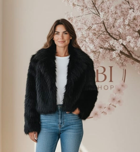 Chaqueta de pelo negra