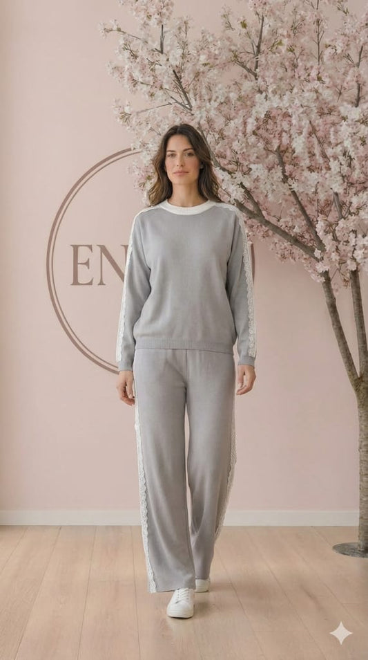 Conjunto de punto con puntilla gris